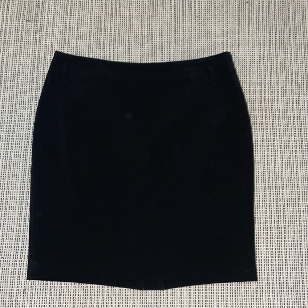🤪🏷Used American Rag black mini skirt